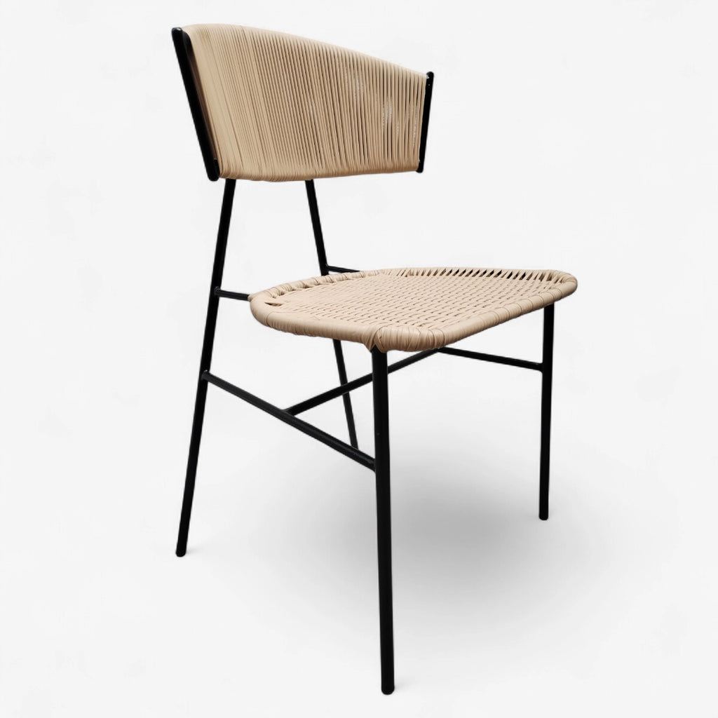 Silla medio beso  de comedor asiento tupido