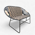 Sofa asiento y espaldar en rombo brazos de madera